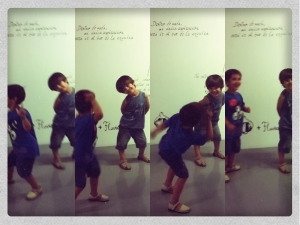 Escena infantil en la exposición 'Menjamiques'.